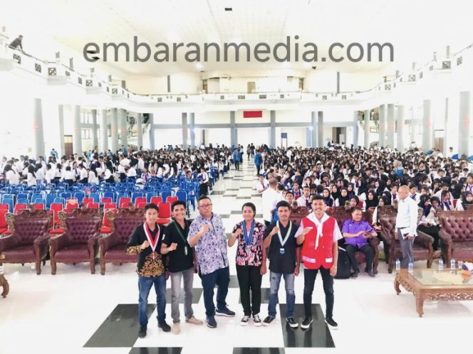 
					Wakil Dekan III FKIP Unpatti Perkenalkan Organisasi Ekstra di PKKMB 2025