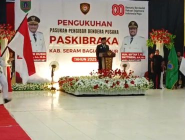 Bupati Kukuhkan Paskibraka SBT 2025, Tekankan Nilai Patriotisme dan Disiplin, (Foto: EM/Adli Maswain).