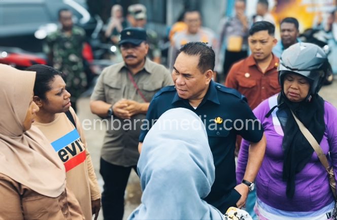 
					Bupati Tegaskan Pedagang Tanjung Wagom Harus Segera Pindah ke Pasar Thumburuni