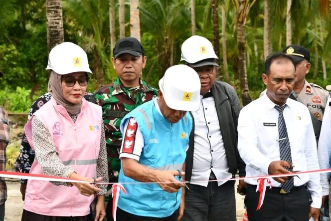 
					Listrik 24 Jam Resmi Terang di Tayando Yamtel