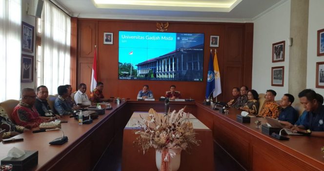 
					Bupati Fakfak Gandeng UGM, Buka Jalan Anak Daerah Raih Pendidikan Unggul, (Foto: EM/AZT).