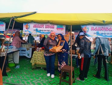 Kue Sifon Pala, Inovasi Manis yang Harumkan Festival Kota Pala Fakfak, (Foto: EM/AZT).