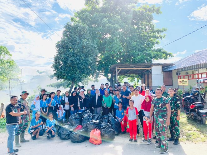 
					Gerakan Peduli Sampah: Generasi Muda dan Ormas Jaga Laut Ambon