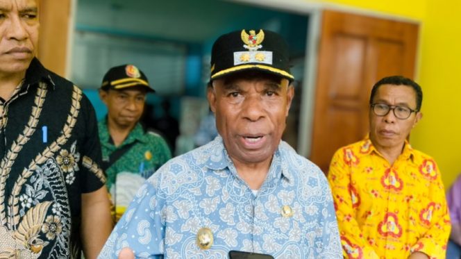 
					Pasca Penggeledahan Kejaksaan, Wabup Donatus Tinjau Disdikpora Fakfak: “Jangan Takut Kalau Tidak Bersalah”