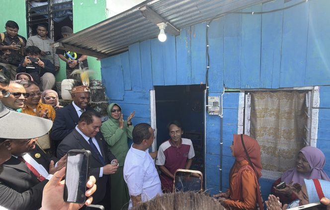 
					Menteri Bahlil Resmikan 100 Sambungan Listrik Baru untuk Warga Fakfak