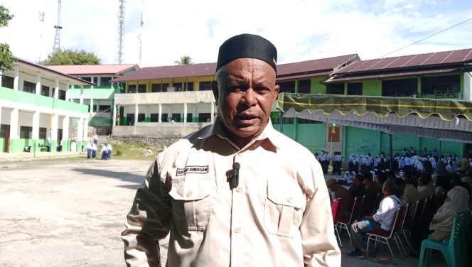 
					Bahar Rimosan: Usia 57 Tahun Yapis Harus Jadi Titik Bangkit Pendidikan di Fakfak