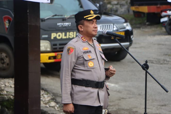 
					Kapolres Fakfak Pimpin Pengamanan Gereja Jelang Natal 2025