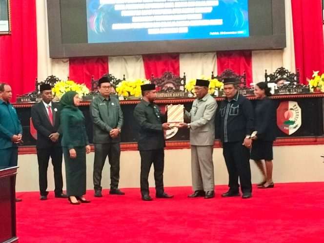 
					APBD Fakfak 2026 Disahkan, Ini Fokus Belanja Pemkab Tahun Depan