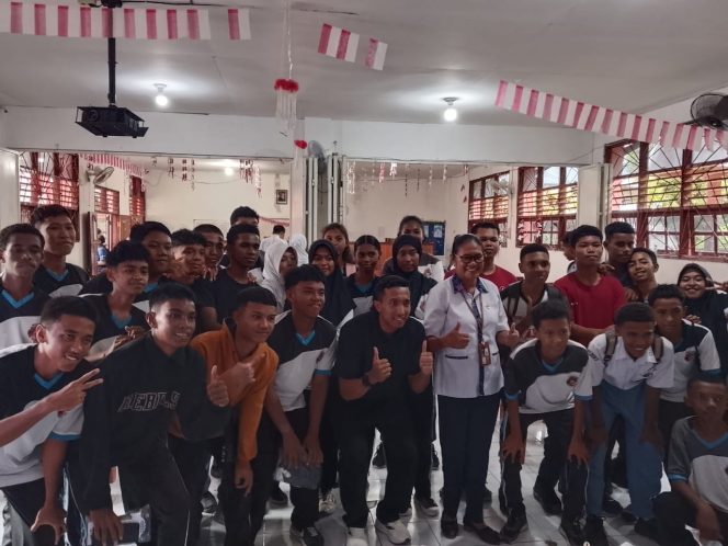 
					Sani Go to School di Fakfak, Hadirkan Edukasi Futsal dan Motivasi Prestasi
