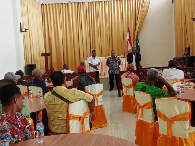 
					Penolakan Muncul, PSSI Fakfak Putuskan Tunda Kongres, (Foto: EM/Alfan Rahakbauw).