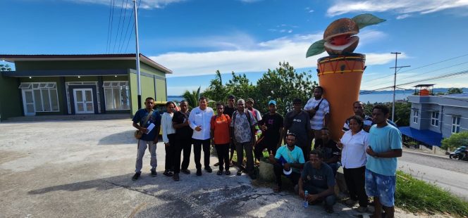 
					Petani Kampung Adora Apresiasi Program Pala Unggul Fakfak, Kebun Pala Jadi Investasi Masa Depan