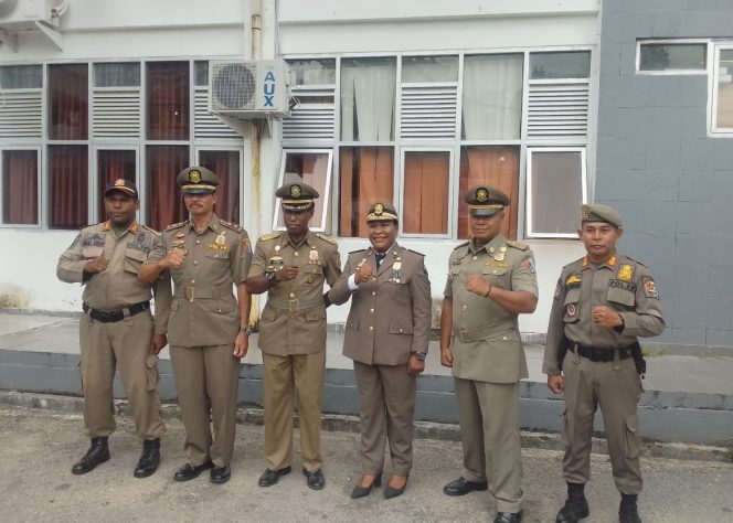 
					Pelajar Keluyuran Saat Jam Belajar Bakal Dirazia! Satpol PP Fakfak Teken MoU dengan Disdikpora