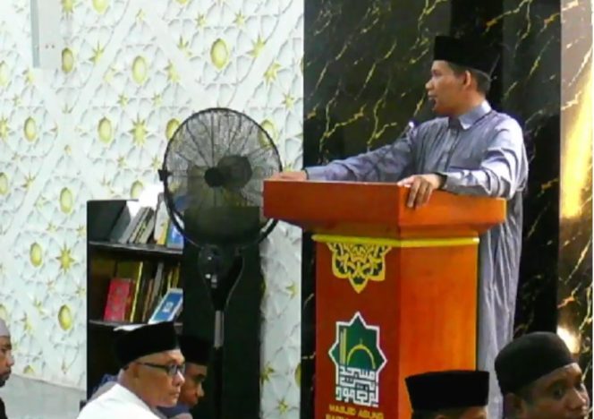 
					Isi Ceramah Tarawih di Fakfak: Ustaz Usman Tekankan Makna Puasa dan Pengendalian Diri